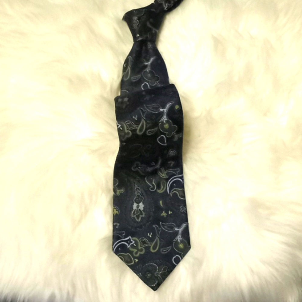 Geoffrey Beene Navy Paisley Printed Tie